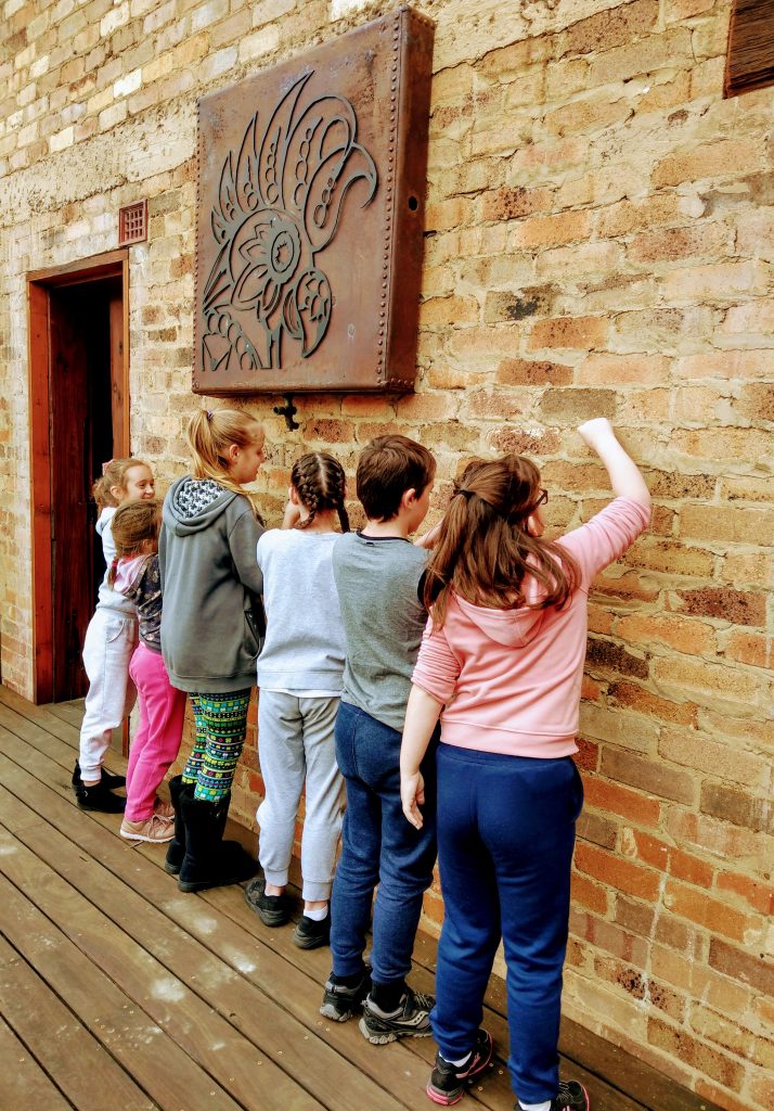 lithgow-holiday-art-kids